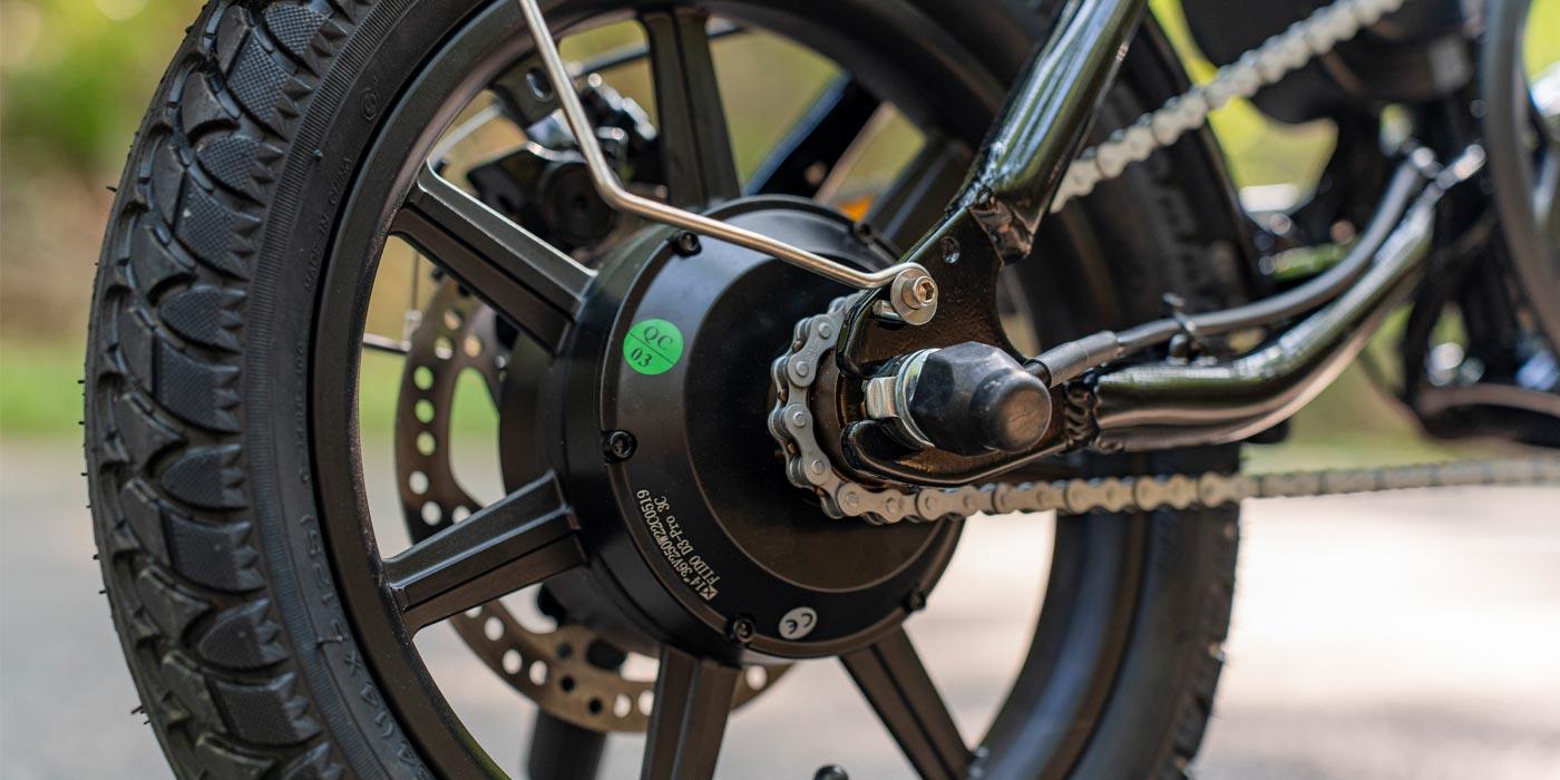 FIIDO D3 PRO Electric Bike with mudguard and light - Pogo Cycles available in cycle to work