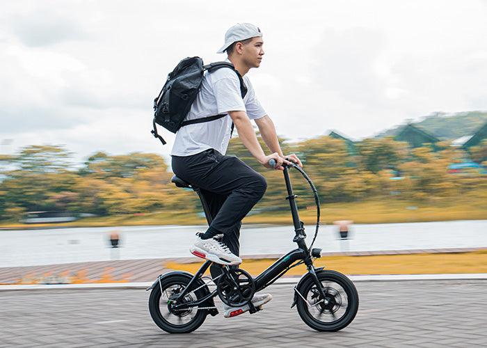 FIIDO D3 PRO Electric Bike with mudguard and light - Pogo Cycles available in cycle to work